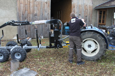Vahva Jussi 320 a New Holland