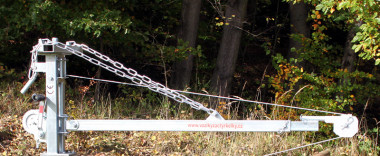 Otočné rameno s navijákem